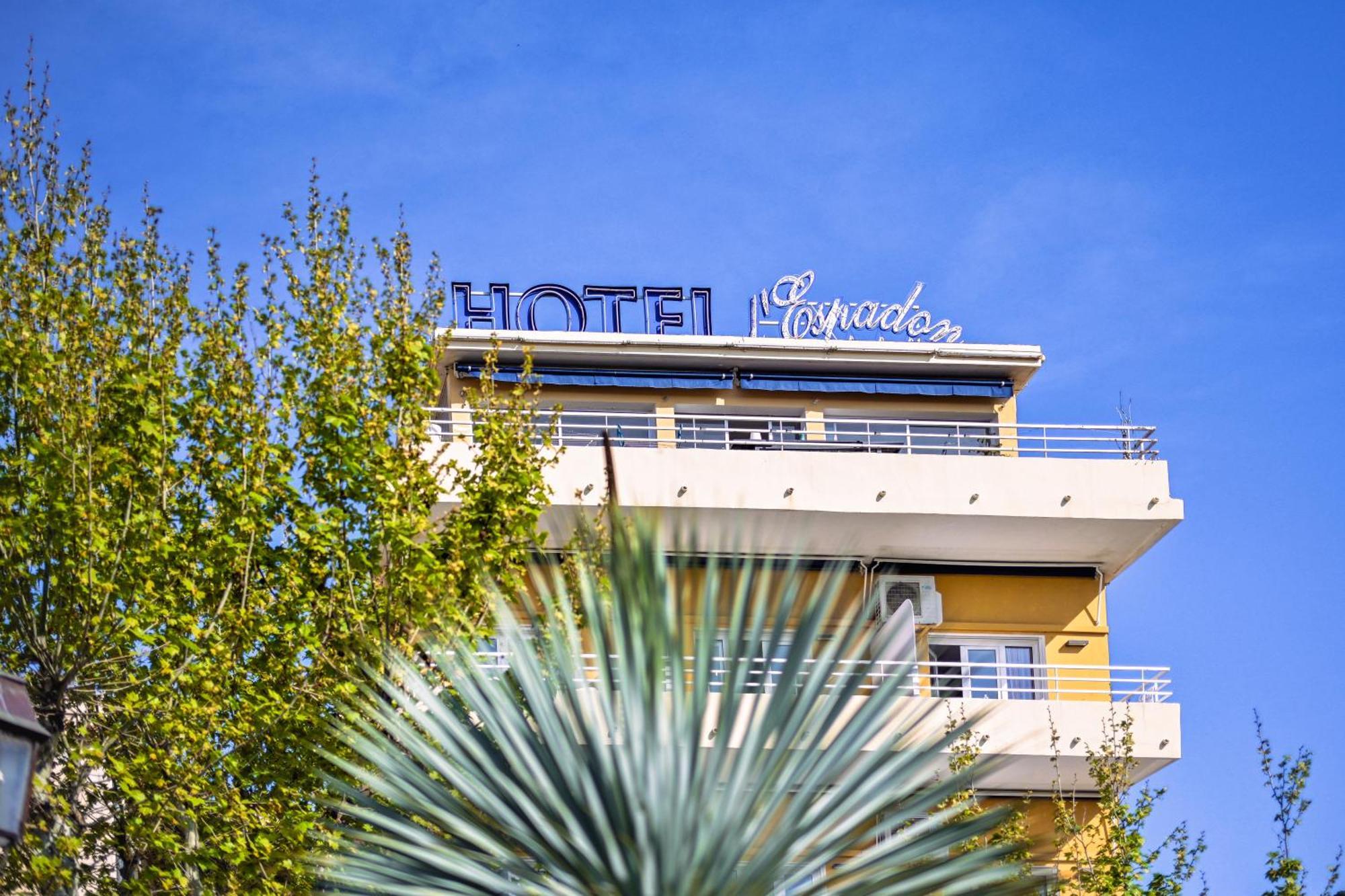 Hotel Espadon Bleu لو لا فاندو المظهر الخارجي الصورة