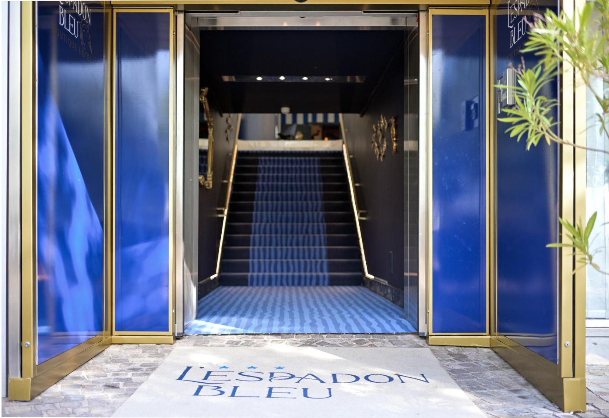 Hotel Espadon Bleu لو لا فاندو المظهر الخارجي الصورة
