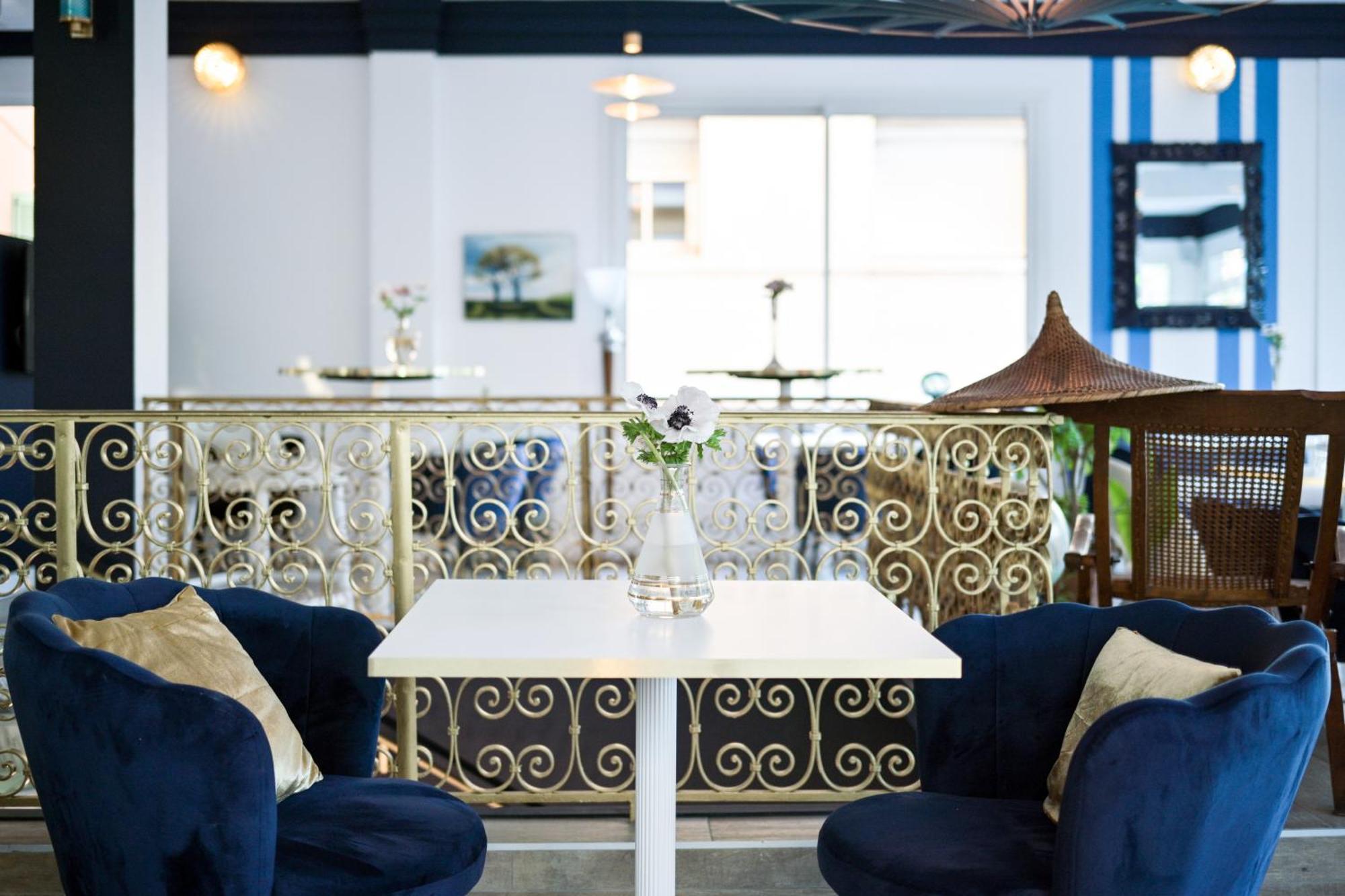 Hotel Espadon Bleu لو لا فاندو المظهر الخارجي الصورة