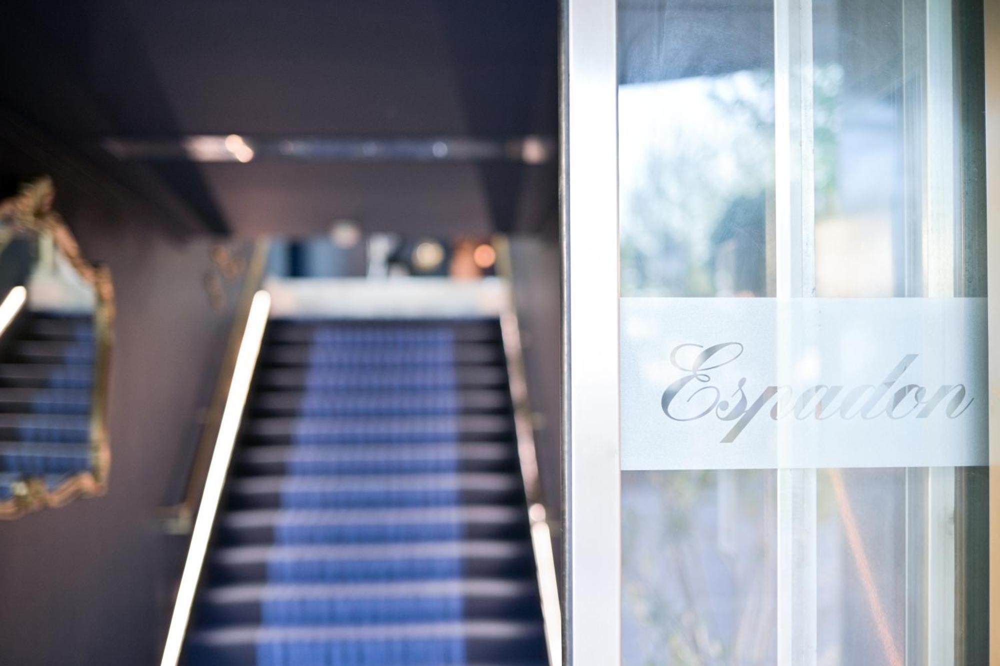 Hotel Espadon Bleu لو لا فاندو المظهر الخارجي الصورة