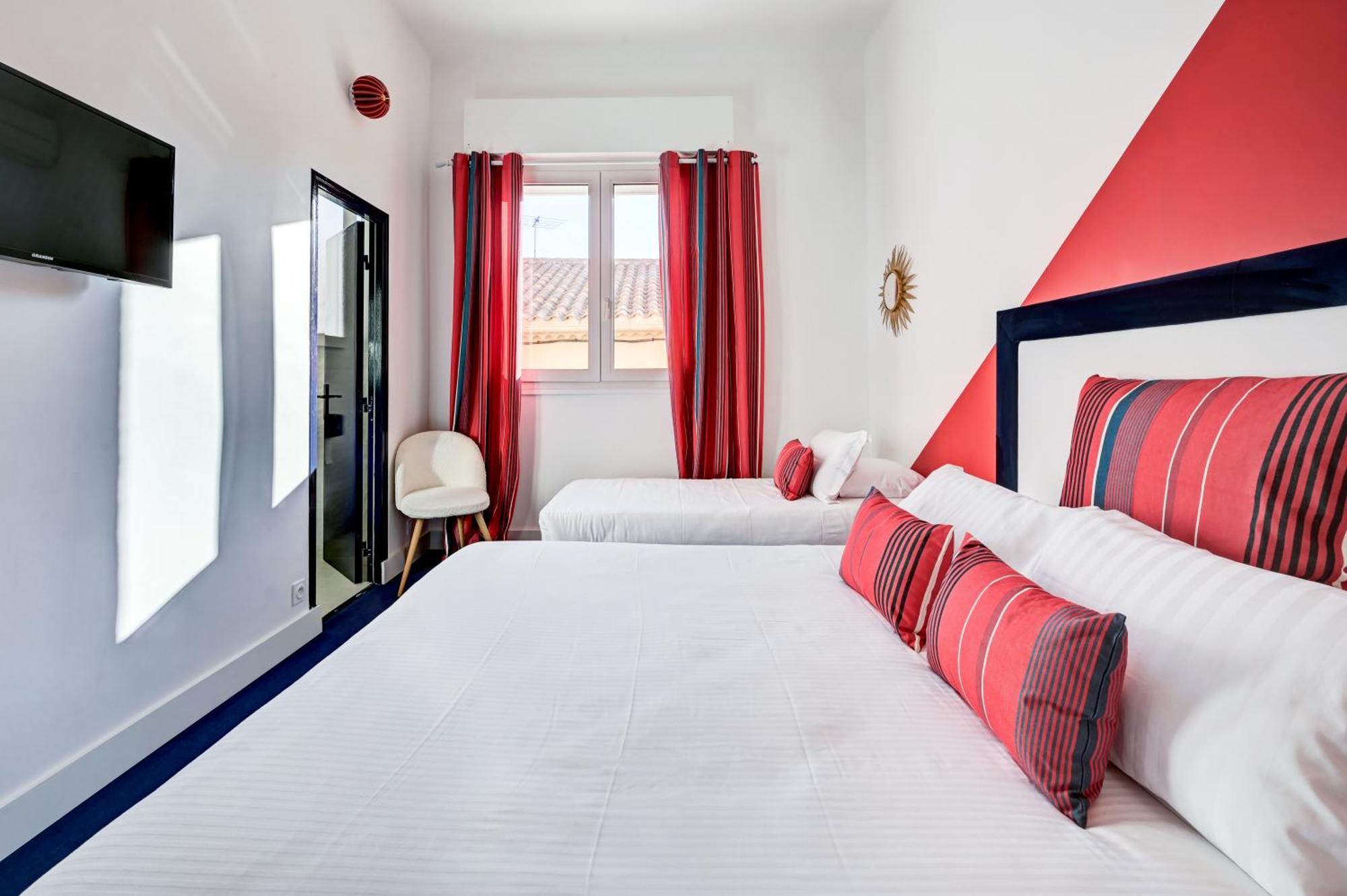 Hotel Espadon Bleu لو لا فاندو المظهر الخارجي الصورة