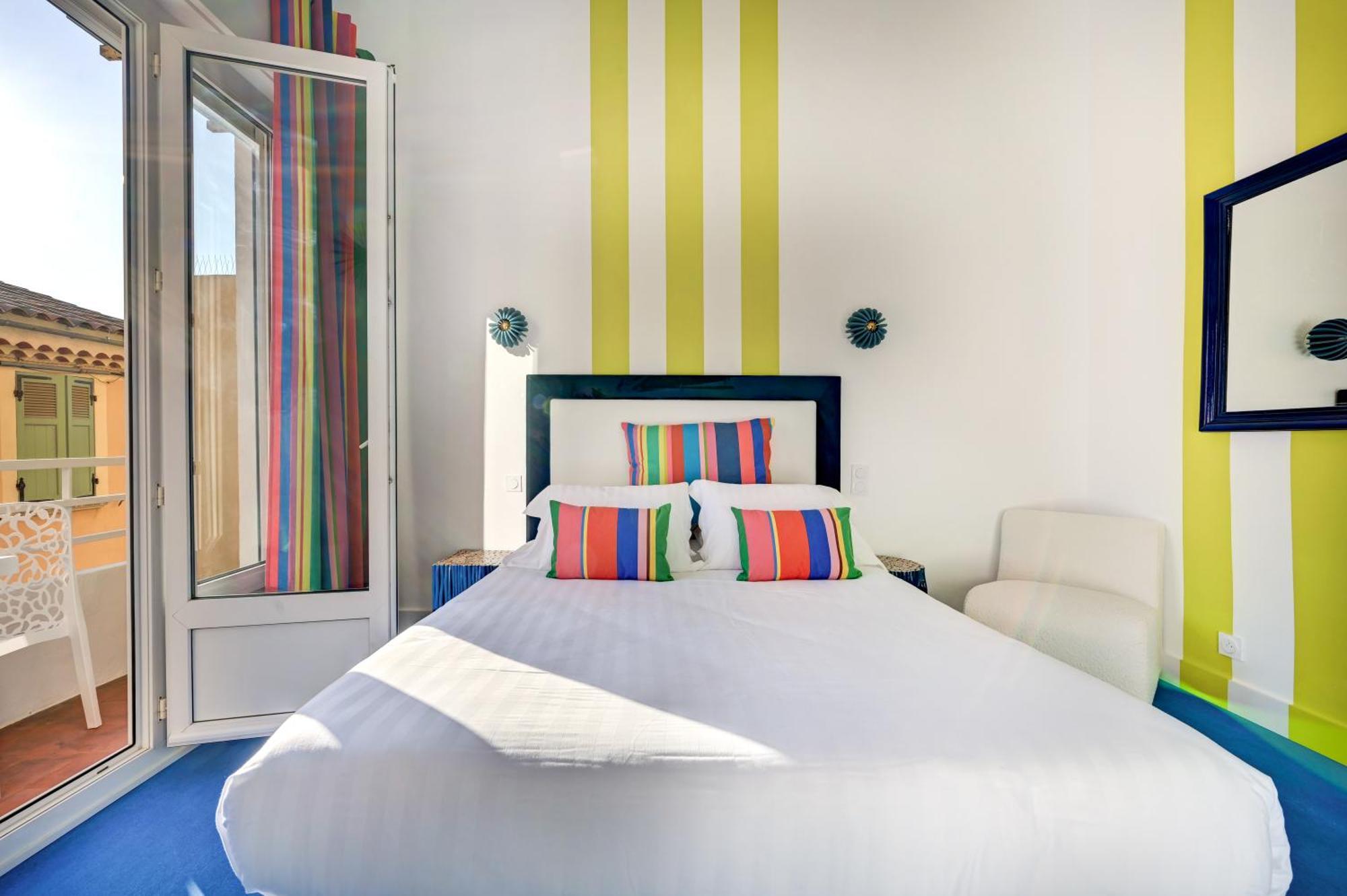 Hotel Espadon Bleu لو لا فاندو المظهر الخارجي الصورة